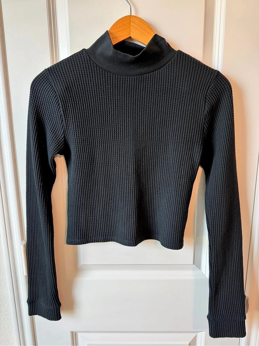 Aerie NWT Cropped Black Waffle Mockneck